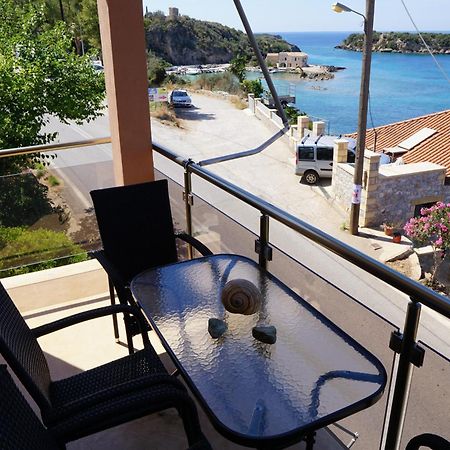 Sea And Sun Apartments 304 Ιδιωτικό Διαμέρισμα Kardhamili Esterno foto
